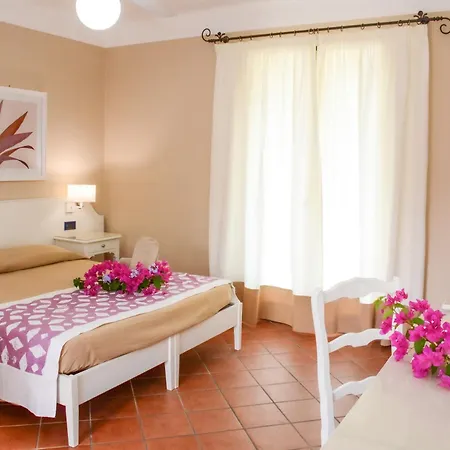 Hotel Igv Club Baia Samuele 4*