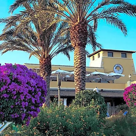 Hotel Igv Club Baia Samuele 4*