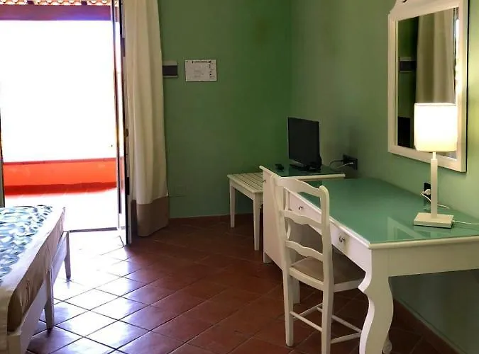 Igv Club Baia Samuele 4* سامبييري