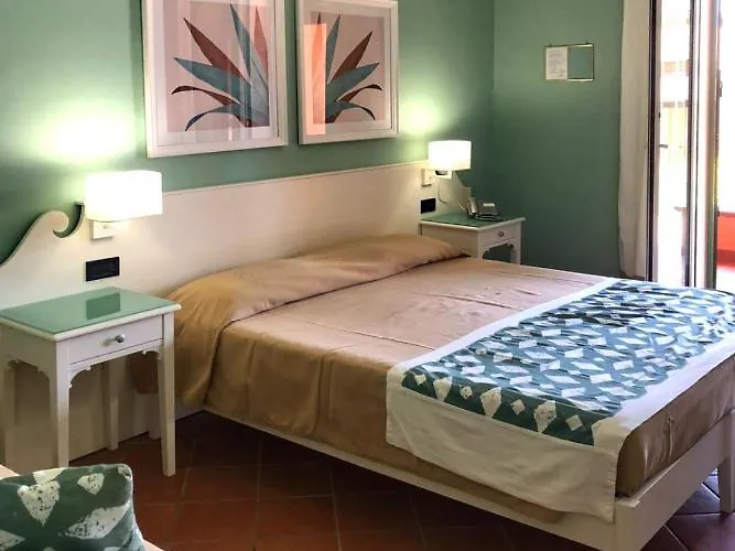 فندق Igv Club Baia Samuele 4*